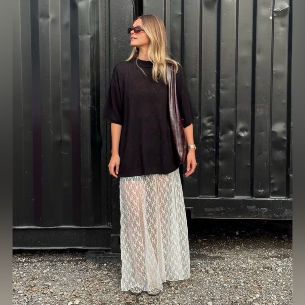 ZARA LONG LACE SKIRT